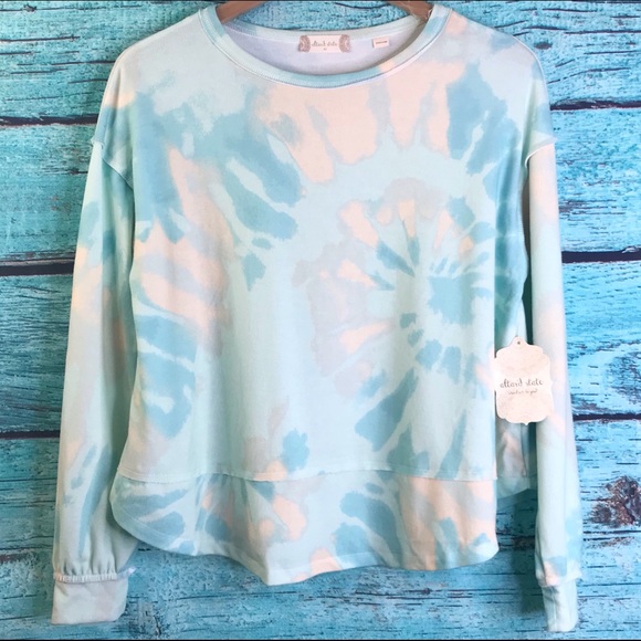 NWT Altar’d State Cropped Tie Dye Long Sleeve Tee $60 - Picture 1 of 5